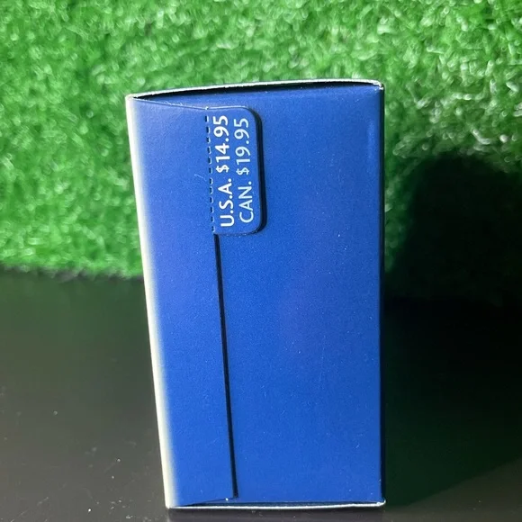 Hallmark Blue 1963 Corvette Sting Ray Coupe Ornament - Picture 2 of 4